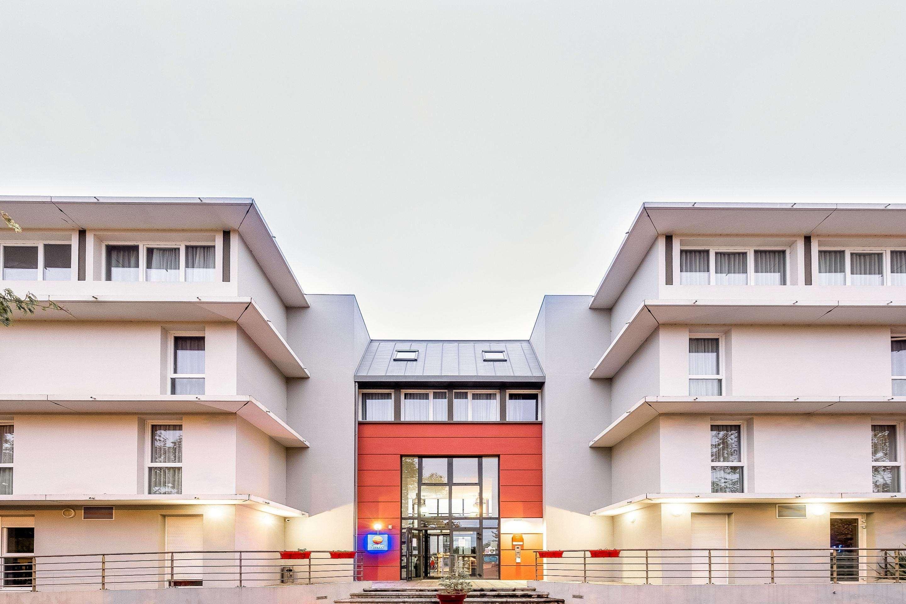 Comfort Suites Pau Idron Bagian luar foto