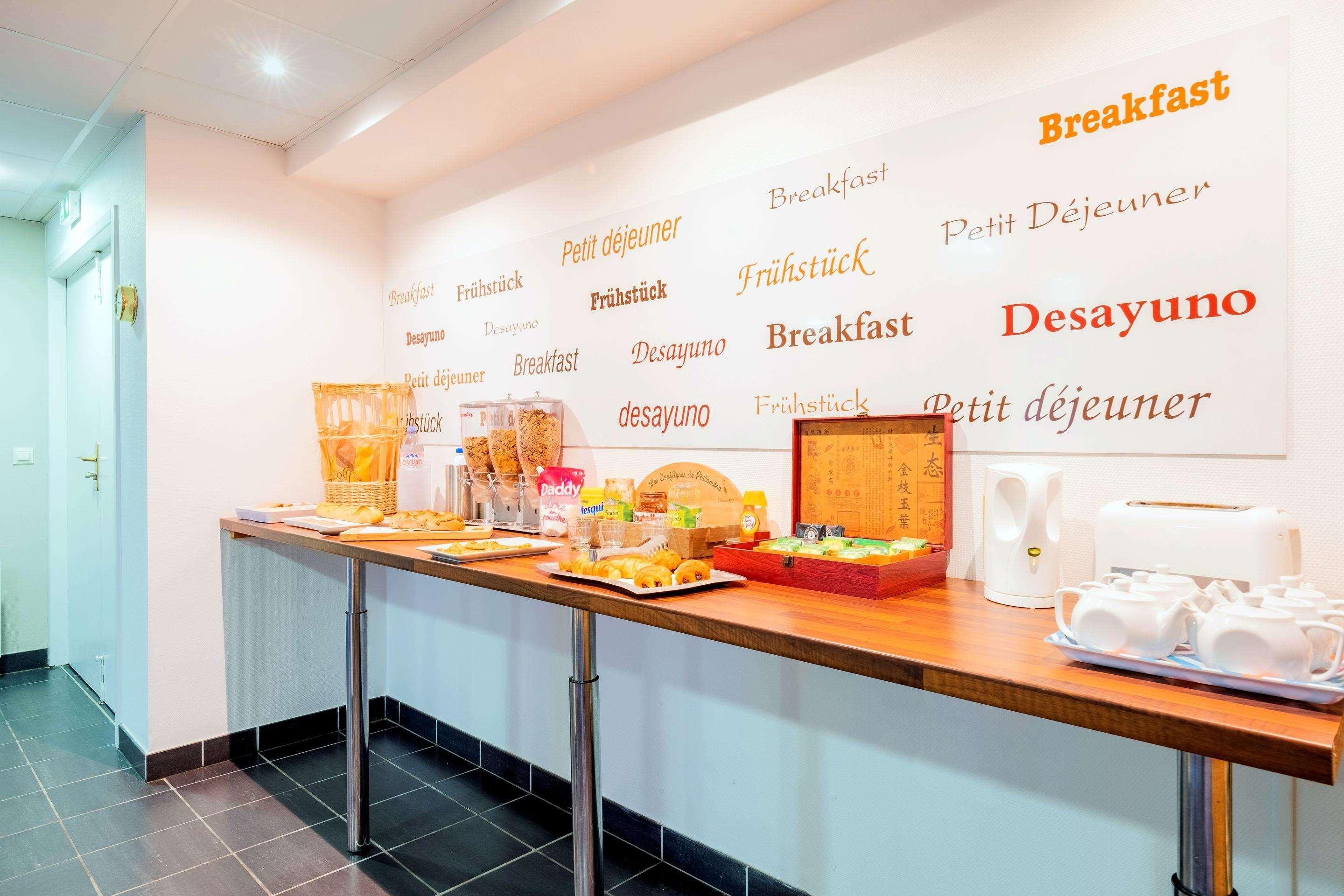 Comfort Suites Pau Idron Bagian luar foto