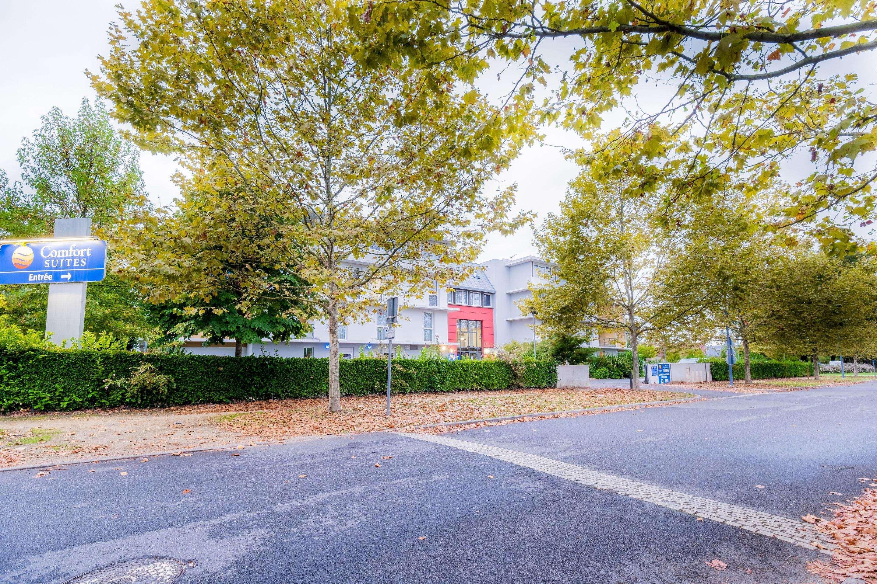 Comfort Suites Pau Idron Bagian luar foto