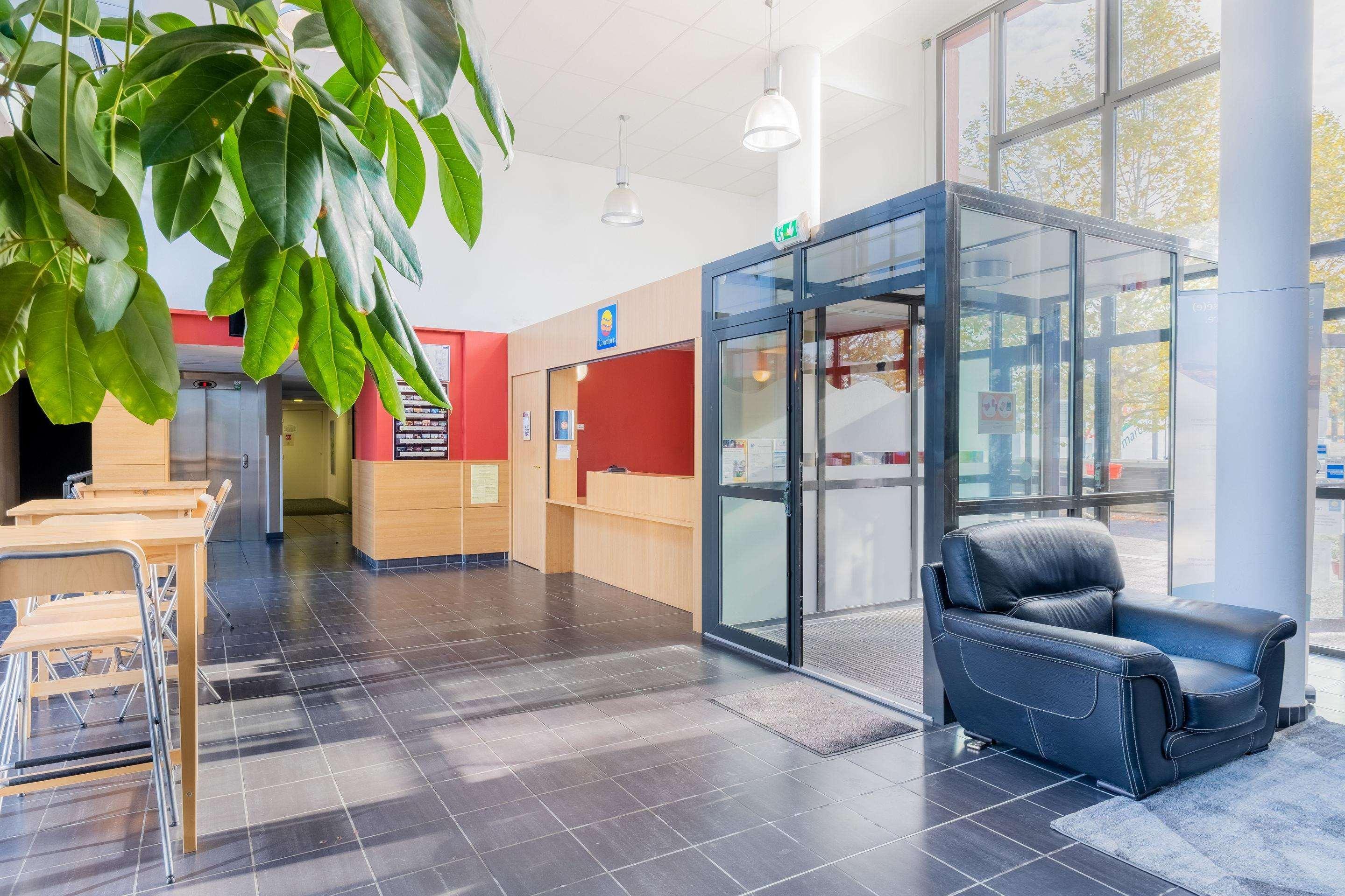 Comfort Suites Pau Idron Bagian luar foto