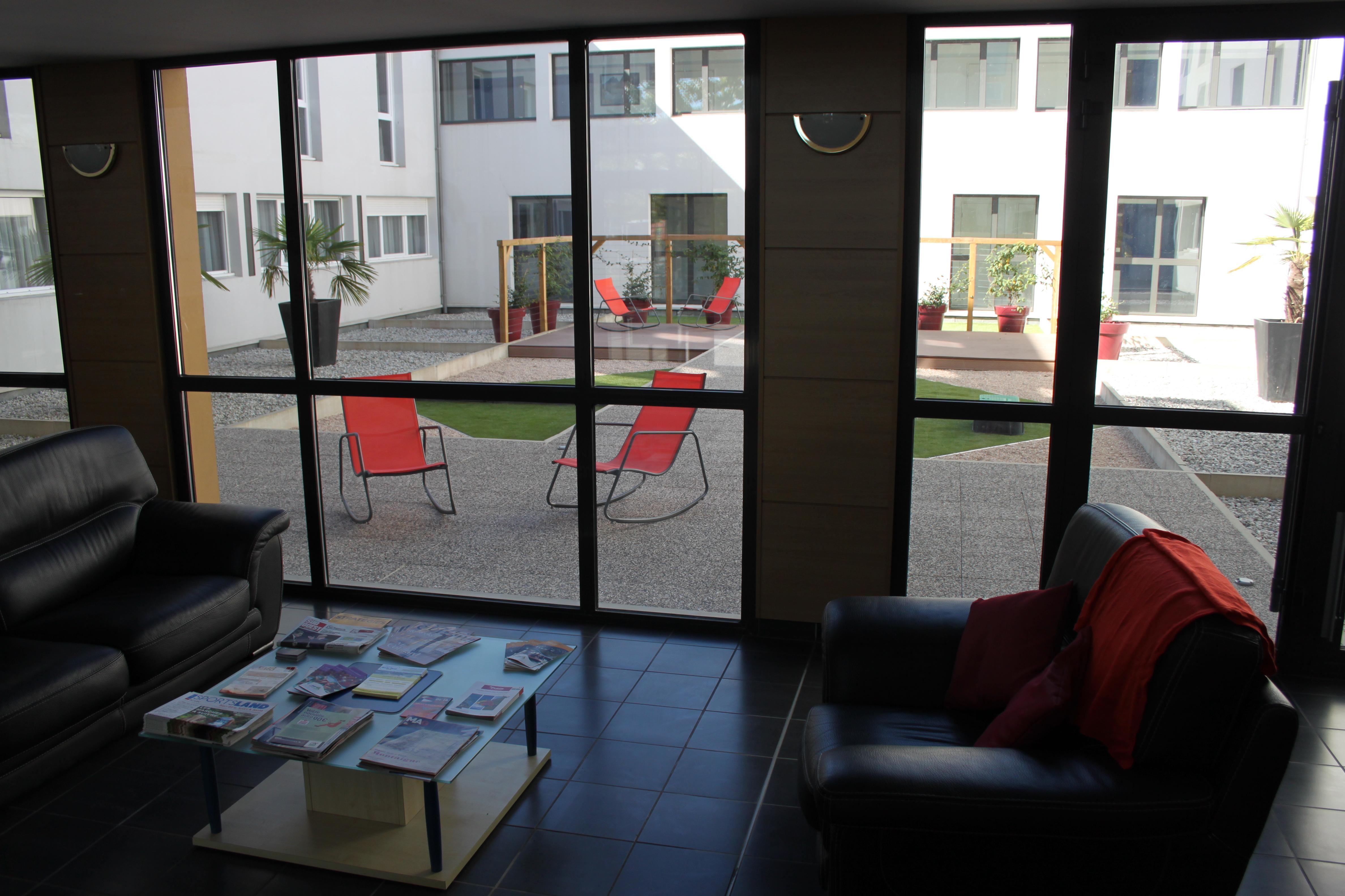 Comfort Suites Pau Idron Bagian luar foto
