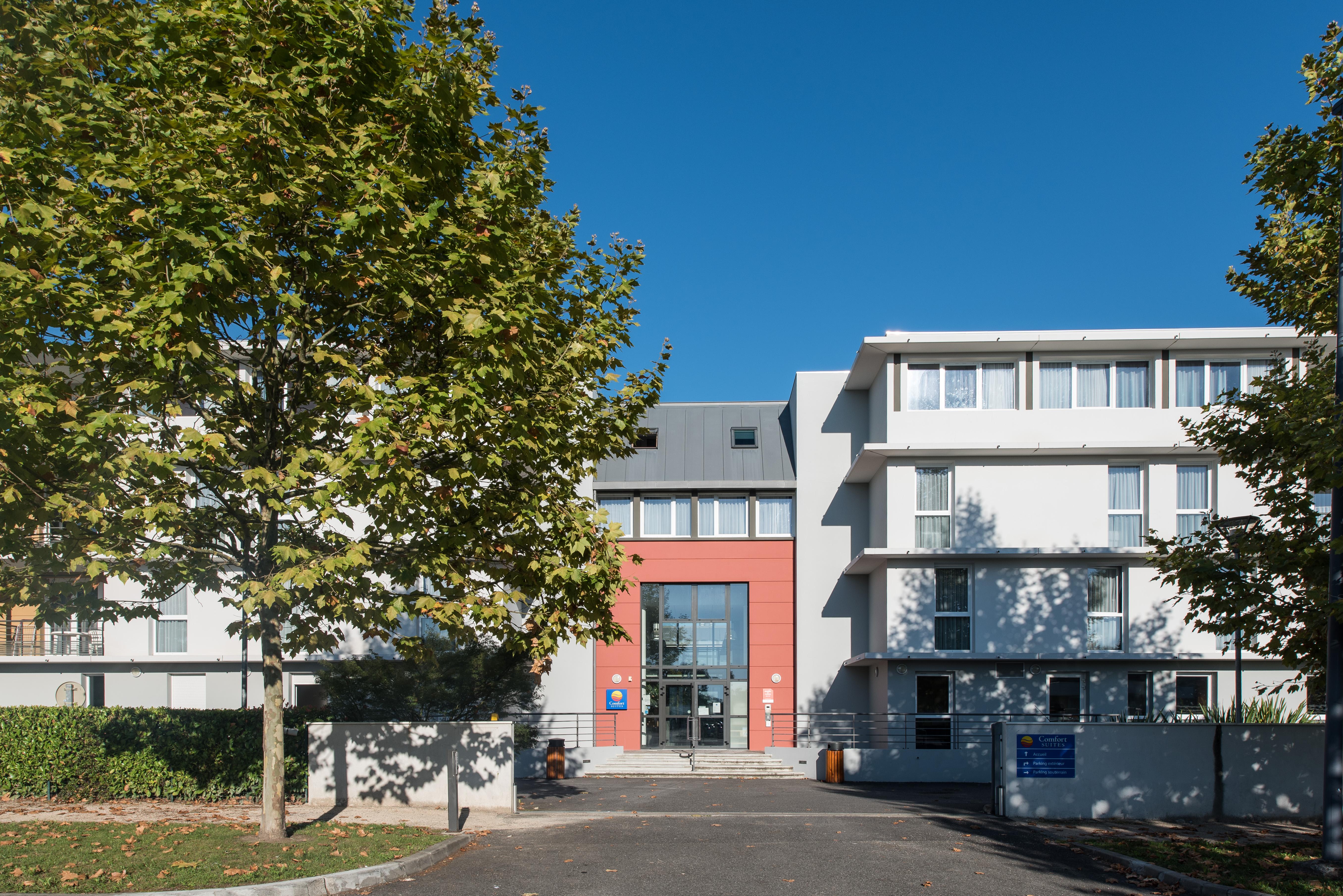 Comfort Suites Pau Idron Bagian luar foto