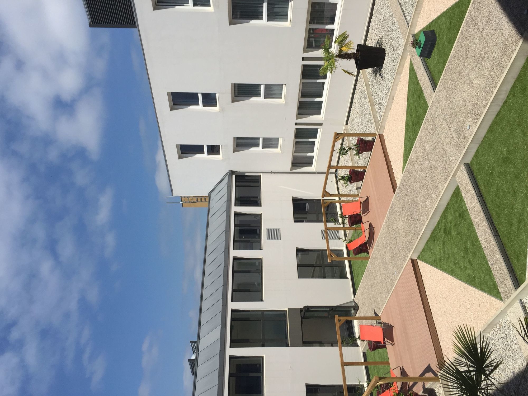 Comfort Suites Pau Idron Bagian luar foto