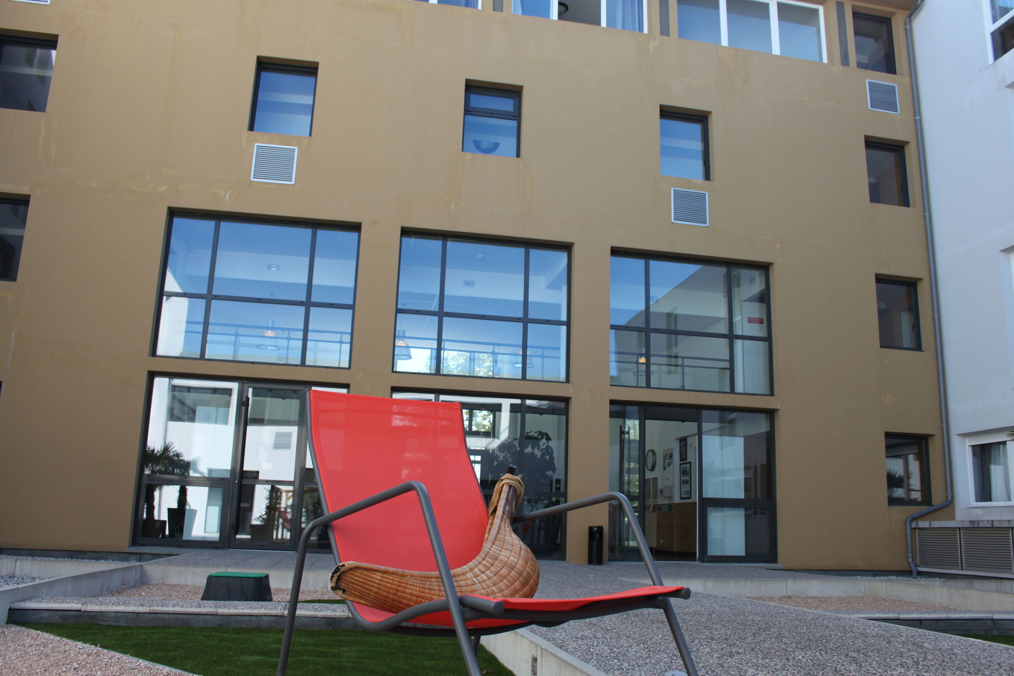 Comfort Suites Pau Idron Bagian luar foto