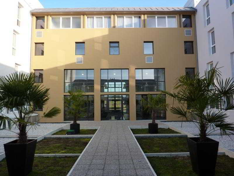 Comfort Suites Pau Idron Bagian luar foto