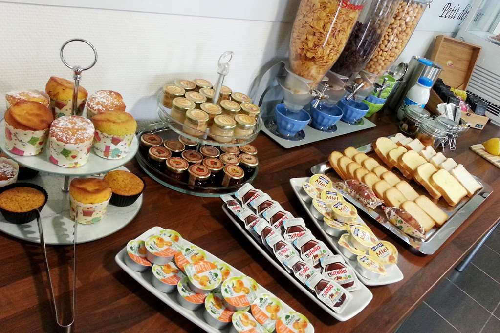 Comfort Suites Pau Idron Bagian luar foto